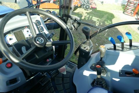 New Holland T5.90S