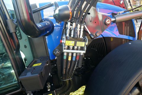 New Holland T5.90S