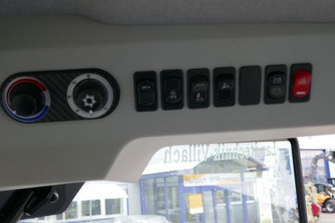 New Holland T4.110 F ROPS (Stage V)  