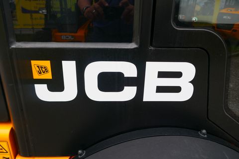 JCB 403 Agri 