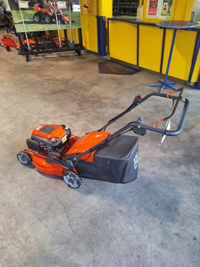 Husqvarna LC 347VE