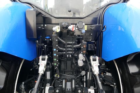 New Holland T6.180 Auto Command SideWinder II (Stage V) 