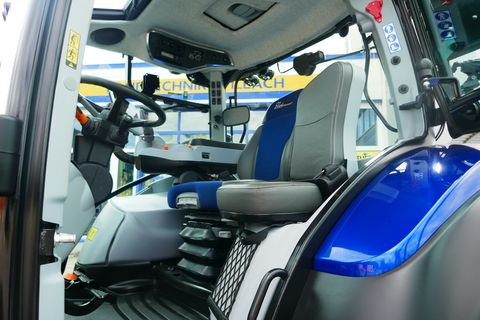 New Holland T5.140 Auto Command (Stage V)