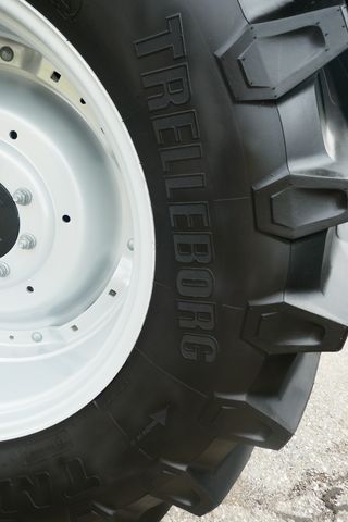 New Holland T5.140 Auto Command (Stage V)