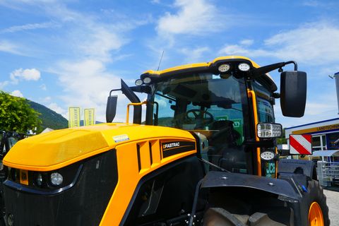 JCB Fastrac 4220 iCON
