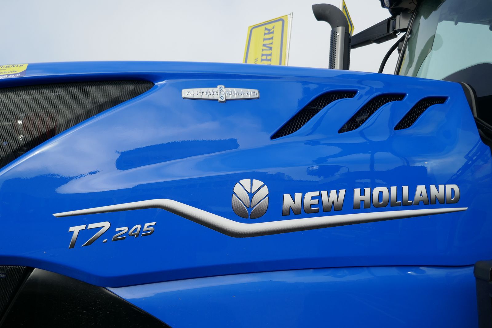 New Holland T7.245 PLM Auto Command 2