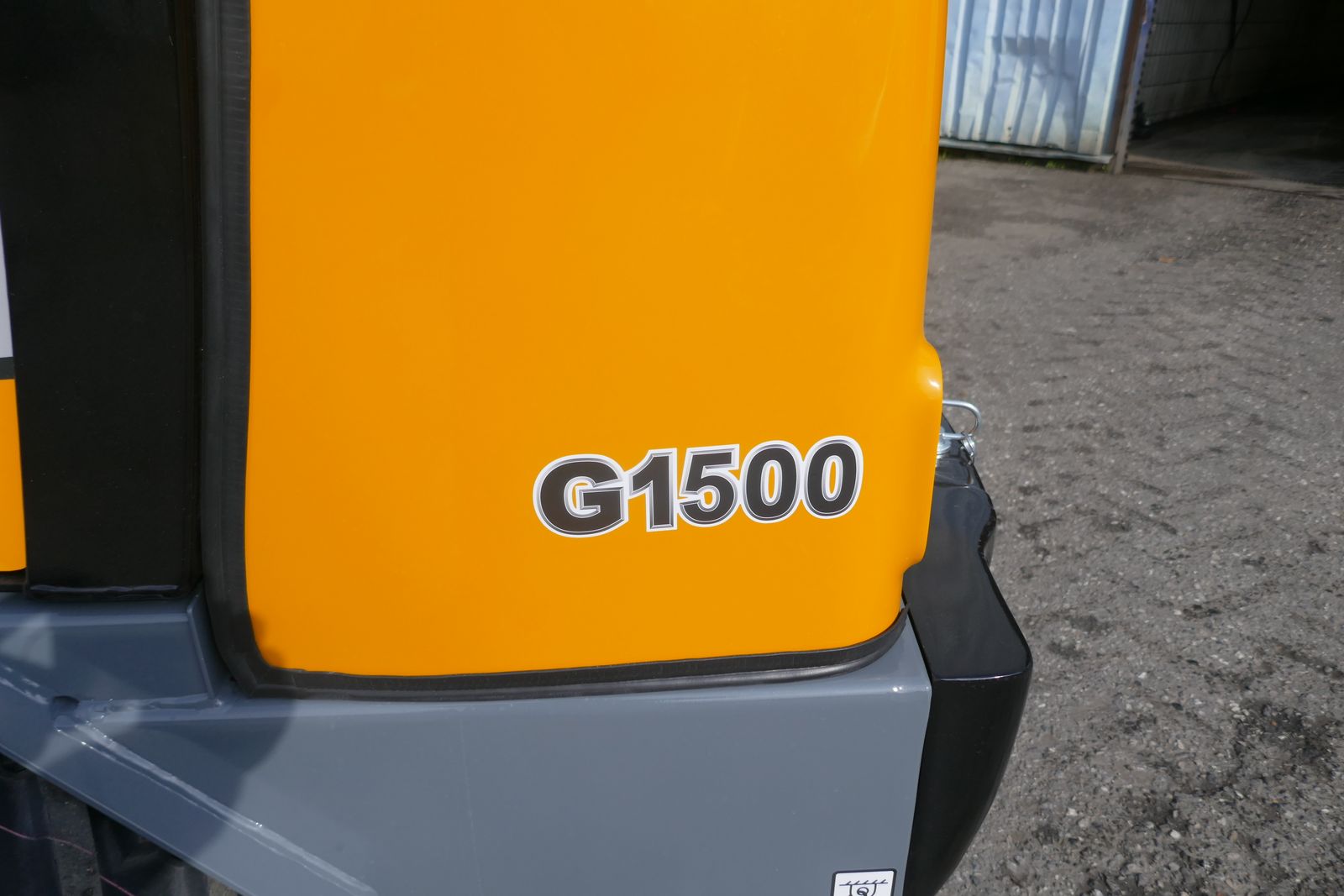 Giant G 1500  3