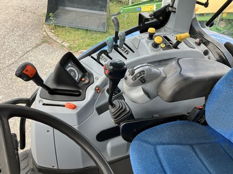 New Holland T6020 Delta