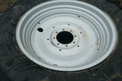 Mitas 540/65R38 & 440/65R28