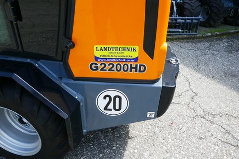 Giant G 2200 HD + Kehrmaschine