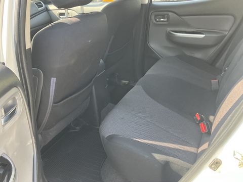 Mitsubishi Fullback