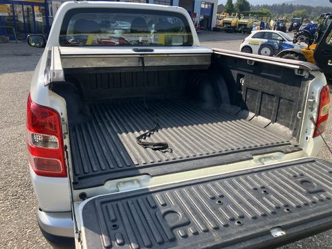 Mitsubishi Fullback