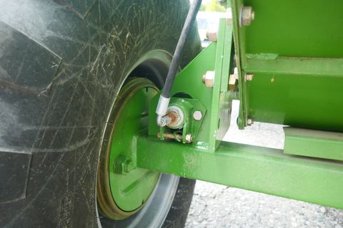 Krone Comprima F 125 XC 