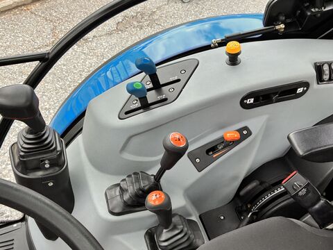 New Holland T5.90S Powershuttle