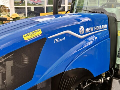 New Holland T5.90S Powershuttle