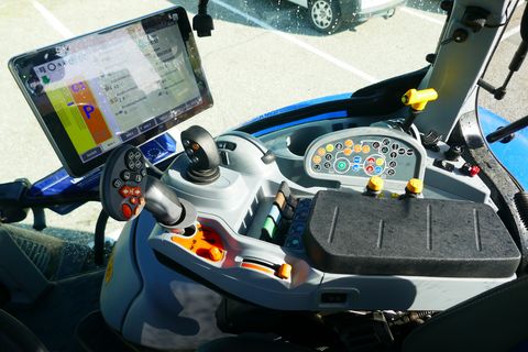 New Holland T6.160 Dynamic Command SideWinder II (Stage V)