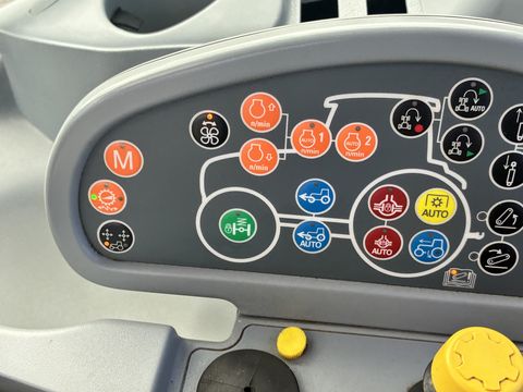 New Holland T7.270 Auto Command BluePower
