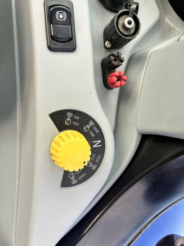 New Holland T7.270 Auto Command BluePower