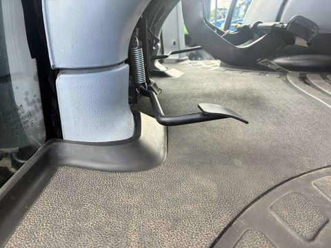 New Holland T7.270 Auto Command BluePower