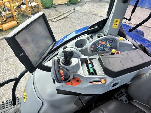 New Holland T7.270 Auto Command BluePower