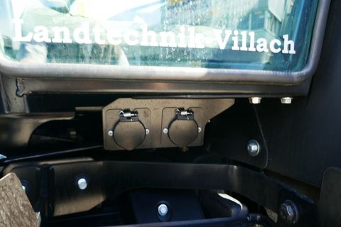 New Holland T6.145 Auto Command (Stage V)