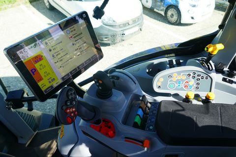 New Holland T6.145 Auto Command (Stage V)