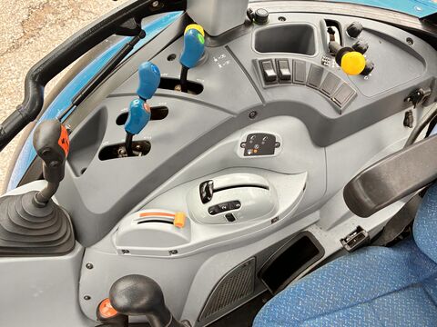 New Holland T4.95