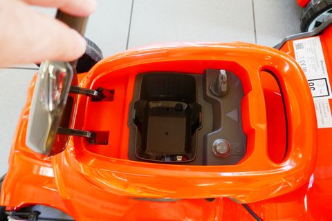 Husqvarna LC 142iS Akku Set