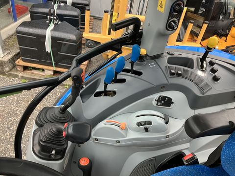 New Holland T4.85