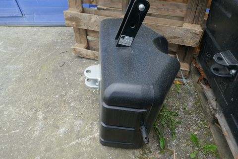 New Holland 400 kg