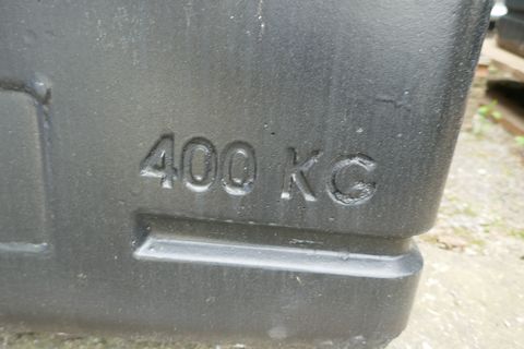 New Holland 400 kg