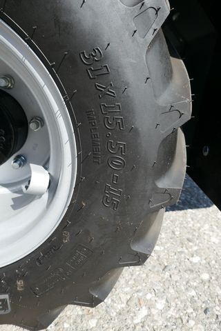 Giant G 2700E HD