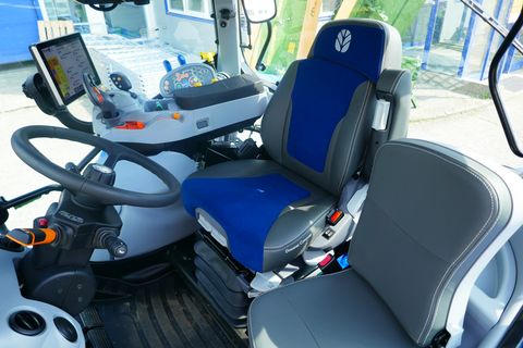 New Holland T5.110 Auto Command (Stage V)