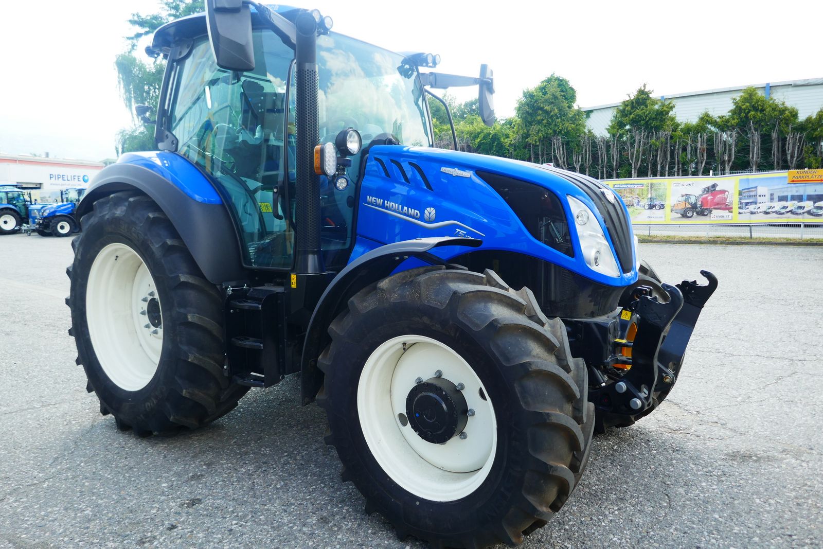 New Holland T5.110 Auto Command (Stage V) 2