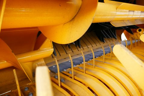 New Holland Roll Belt 150 CC