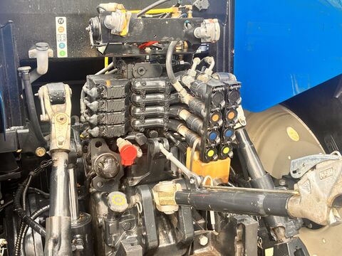 New Holland T6080 Range & Power Command