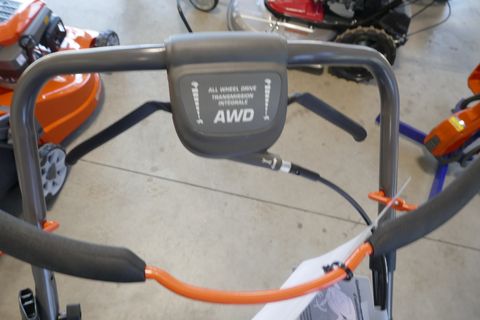 Husqvarna LC 353 AWD