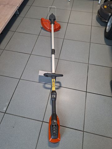 Husqvarna Akku-Trimmer 215 iL Set