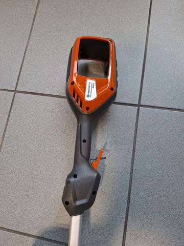 Súprava akumulátorového vyžínača Husqvarna 215 iL