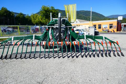 Joskin Alpina 2 6000 S + Vogelsang UniSpread 7,5 m