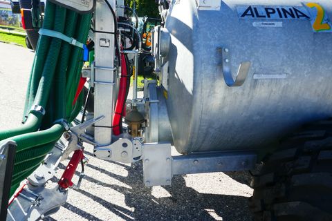 Joskin Alpina 2 6000 S + Vogelsang UniSpread 7,5 m