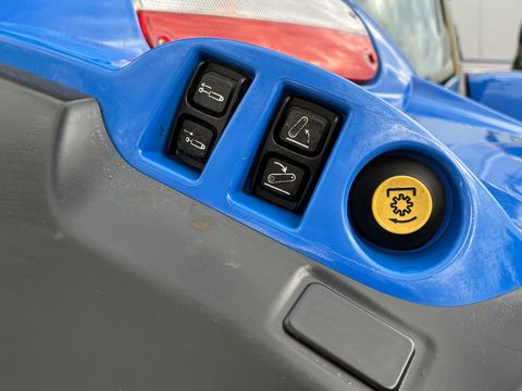 New Holland T5.110 Dynamic Command (Stage V)