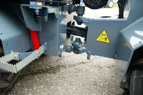 Giant G 1400 