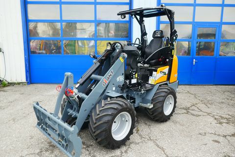Giant G 1400 
