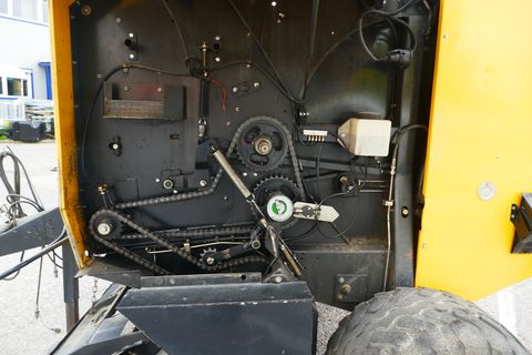 New Holland BR 6090