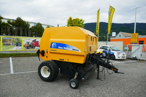 New Holland BR 6090