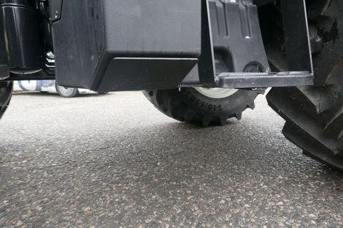 New Holland T5.100S Powershuttle