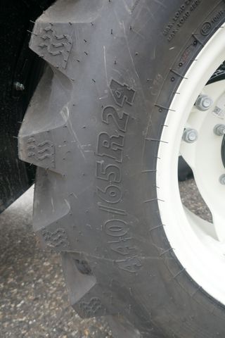 New Holland T5.100S Powershuttle