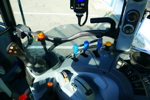 New Holland T5.90 Utility Dual Command