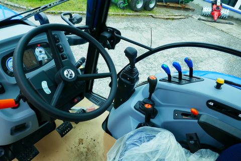 New Holland T5.90S